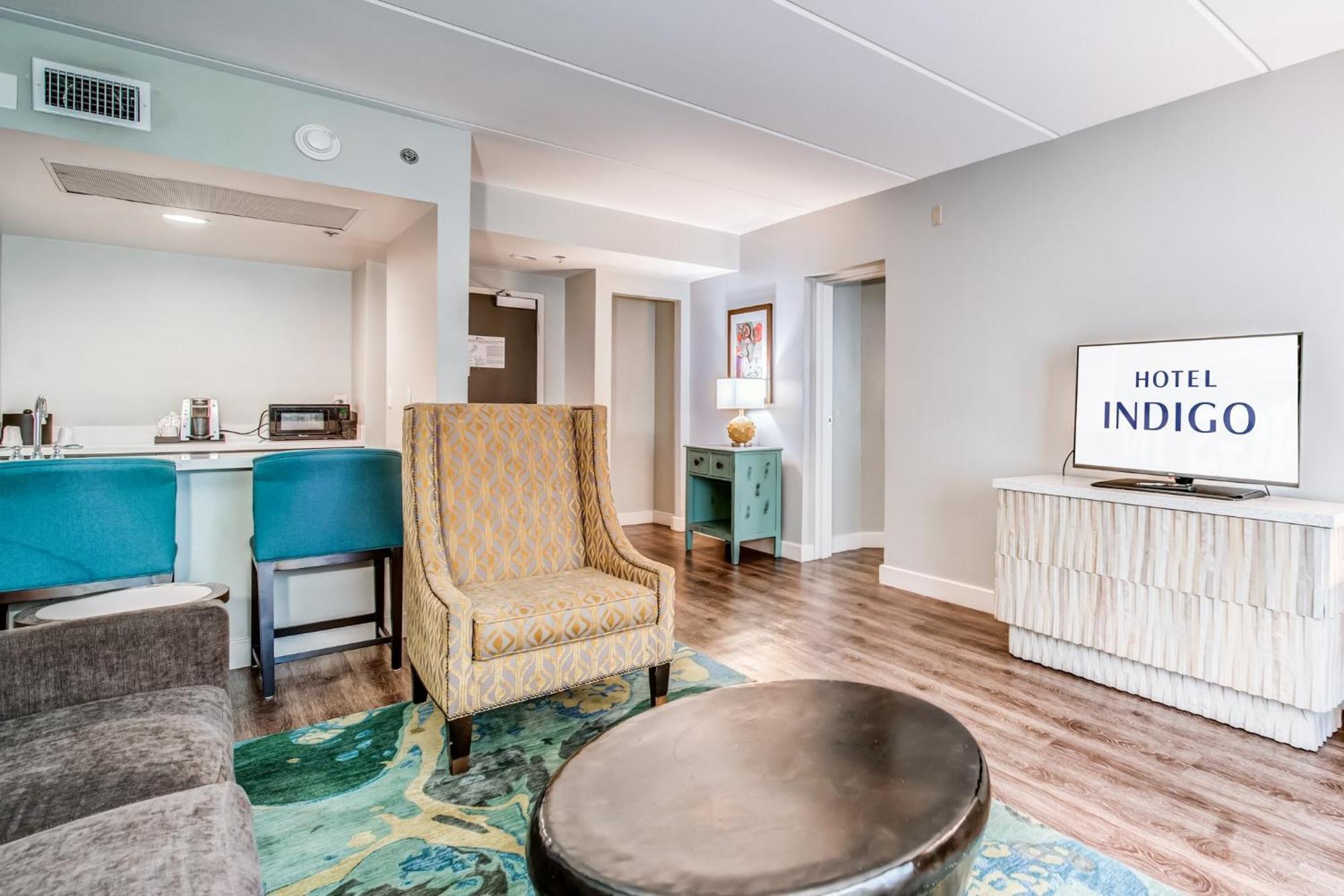 Hotel Indigo Atlanta Vinings By Ihg Смирна Екстериор снимка
