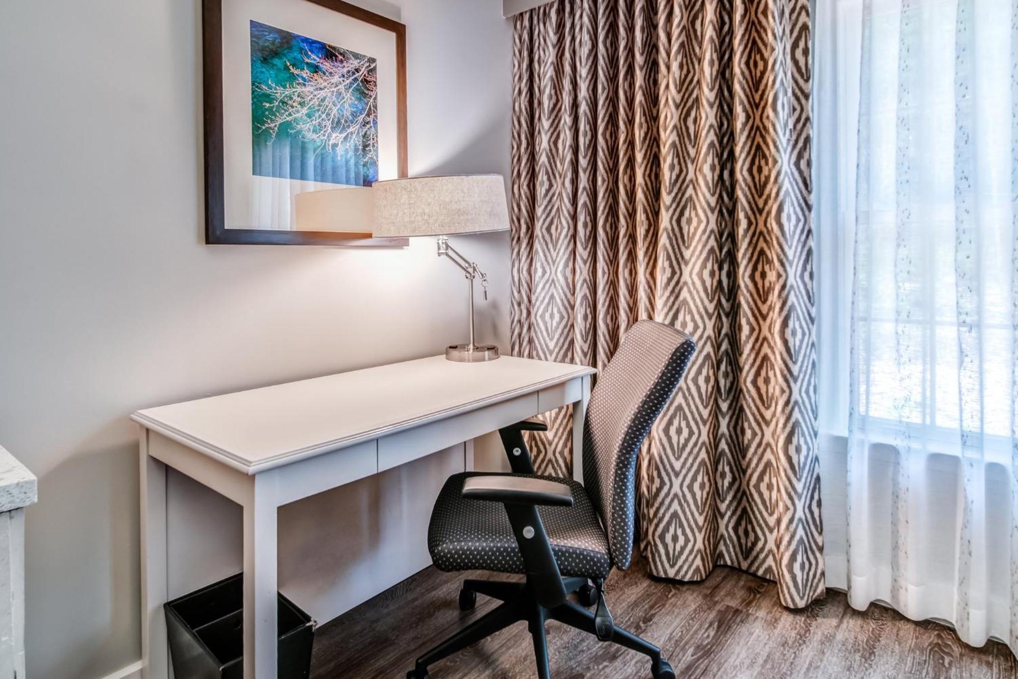 Hotel Indigo Atlanta Vinings By Ihg Смирна Екстериор снимка