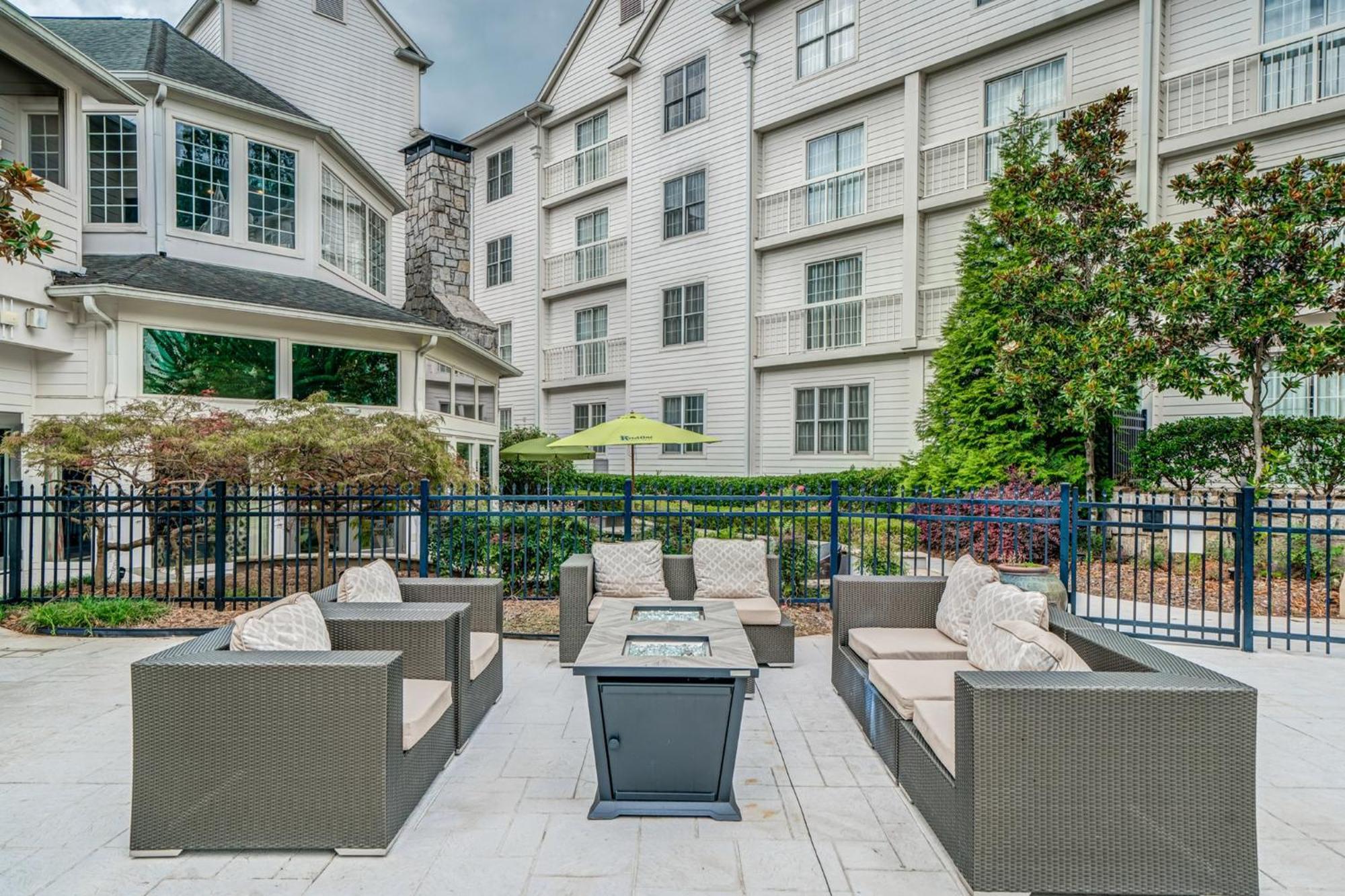 Hotel Indigo Atlanta Vinings By Ihg Смирна Екстериор снимка