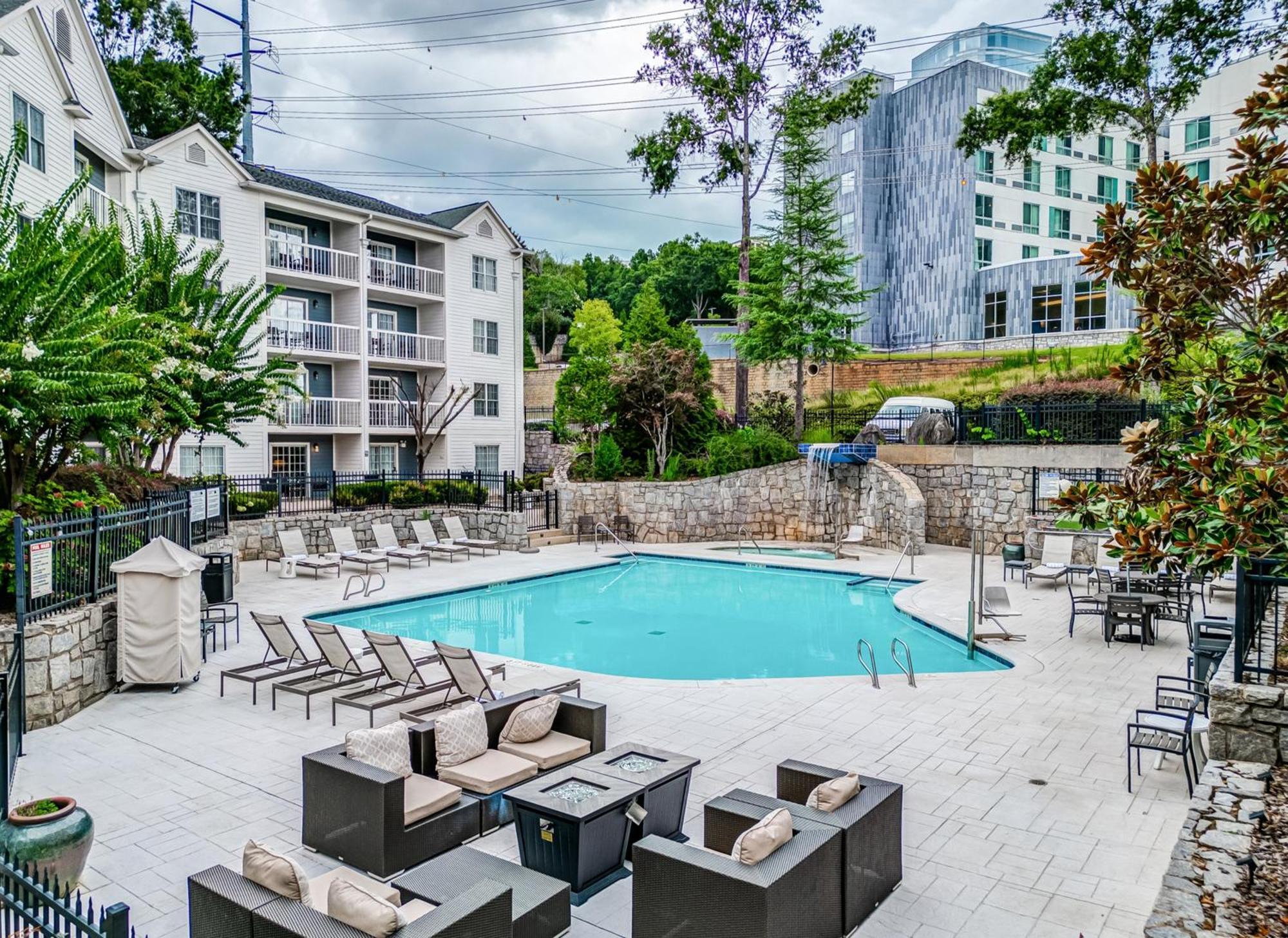 Hotel Indigo Atlanta Vinings By Ihg Смирна Екстериор снимка